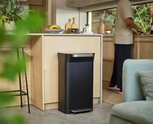 Black Titan Trash Can Compactor with Odor Filter — photo 5