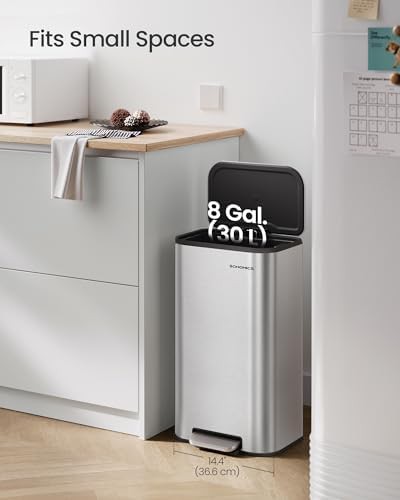 Compact stainless step pedal 8 gallon bin — photo 3